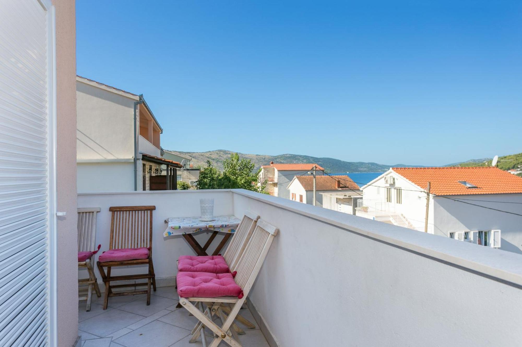 Family Friendly Apartments With A Swimming Pool Seget Vranjica, Trogir - 14409 Seget Donji Bagian luar foto