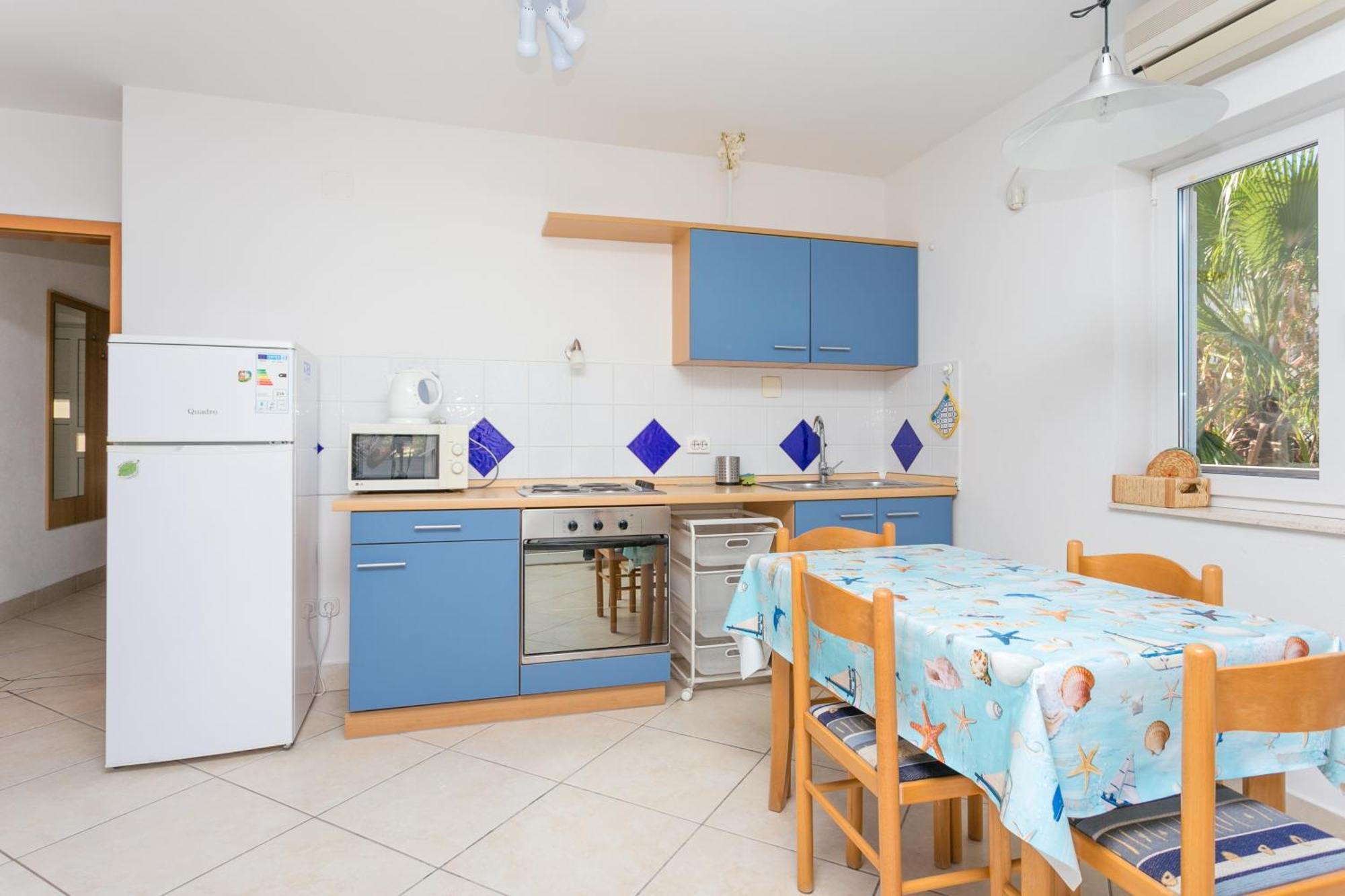 Family Friendly Apartments With A Swimming Pool Seget Vranjica, Trogir - 14409 Seget Donji Bagian luar foto