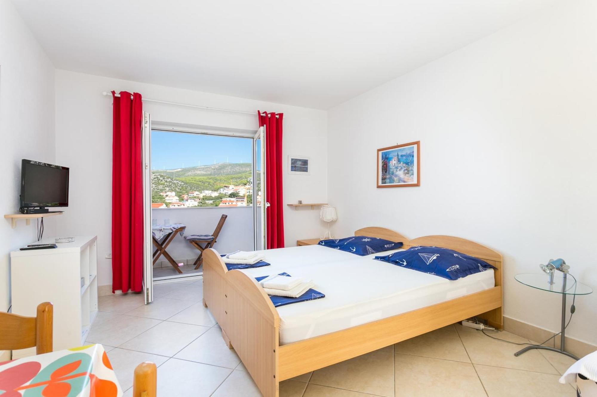 Family Friendly Apartments With A Swimming Pool Seget Vranjica, Trogir - 14409 Seget Donji Bagian luar foto