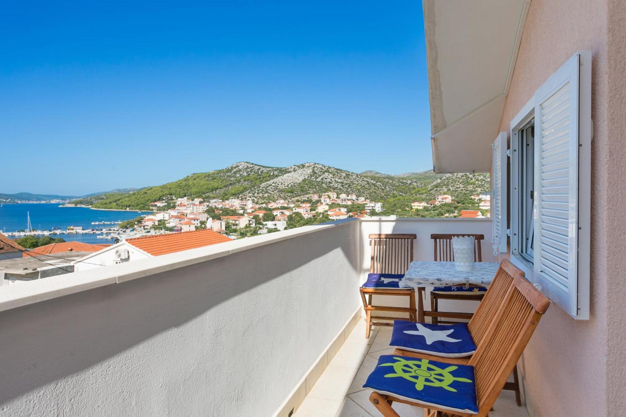 Family Friendly Apartments With A Swimming Pool Seget Vranjica, Trogir - 14409 Seget Donji Bagian luar foto