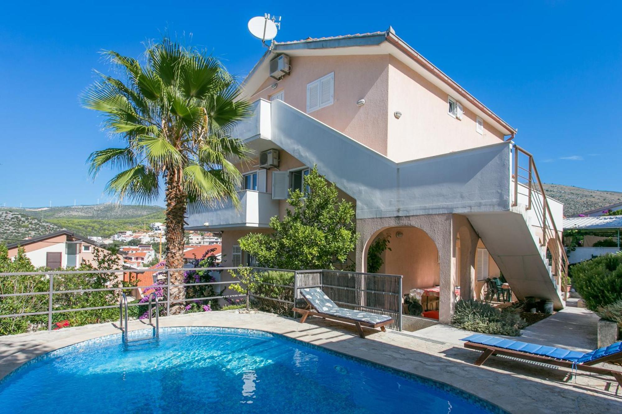 Family Friendly Apartments With A Swimming Pool Seget Vranjica, Trogir - 14409 Seget Donji Bagian luar foto