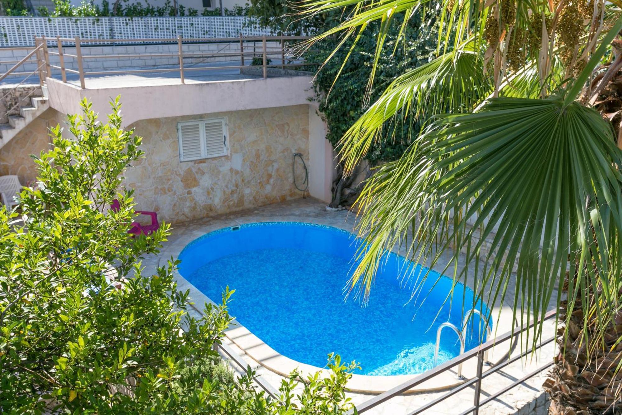 Family Friendly Apartments With A Swimming Pool Seget Vranjica, Trogir - 14409 Seget Donji Bagian luar foto