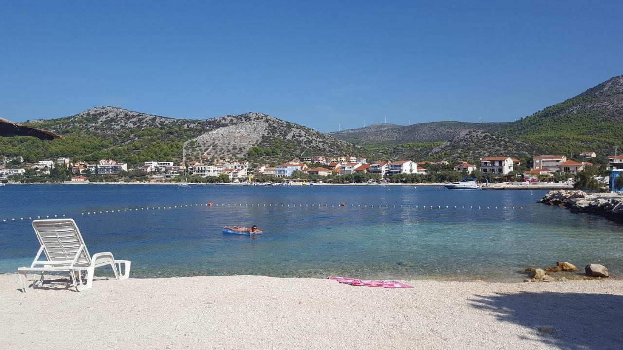 Family Friendly Apartments With A Swimming Pool Seget Vranjica, Trogir - 14409 Seget Donji Bagian luar foto